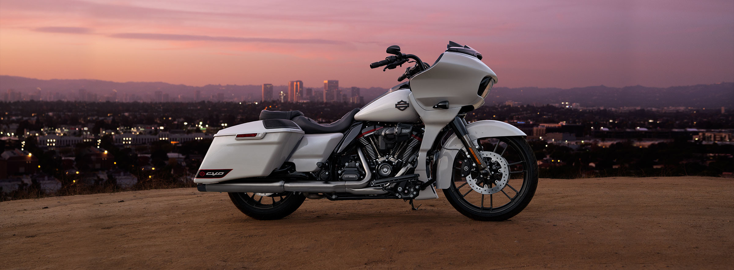 CVO<sup>™</sup>  Road Glide<sup>®</sup>